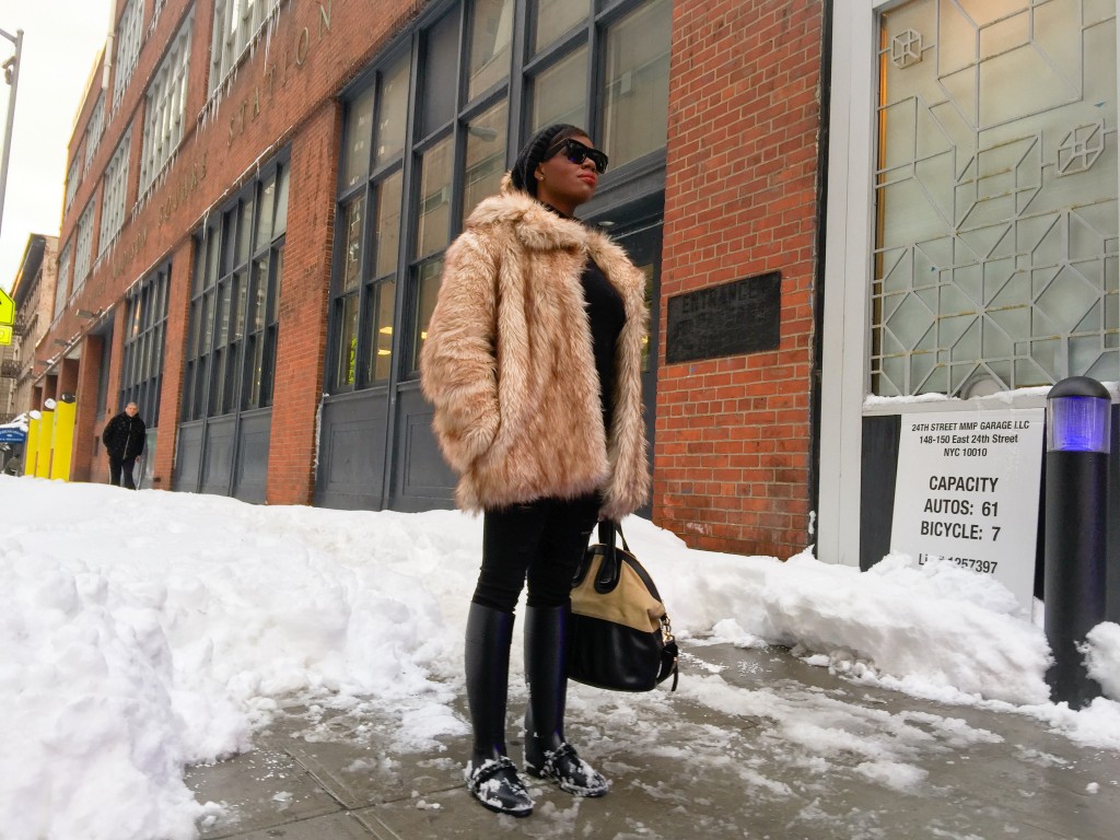 Black Outfit Faux Fur Coat Blogger Style