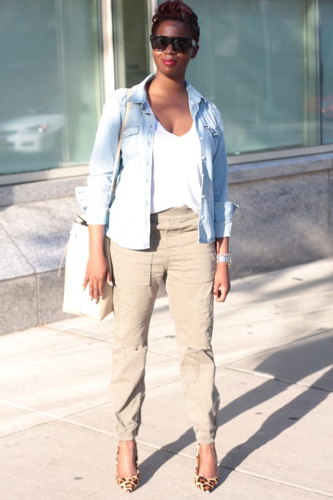 summer staples chambray shirt white tshirt olive joggers leopard pumps bucket bag